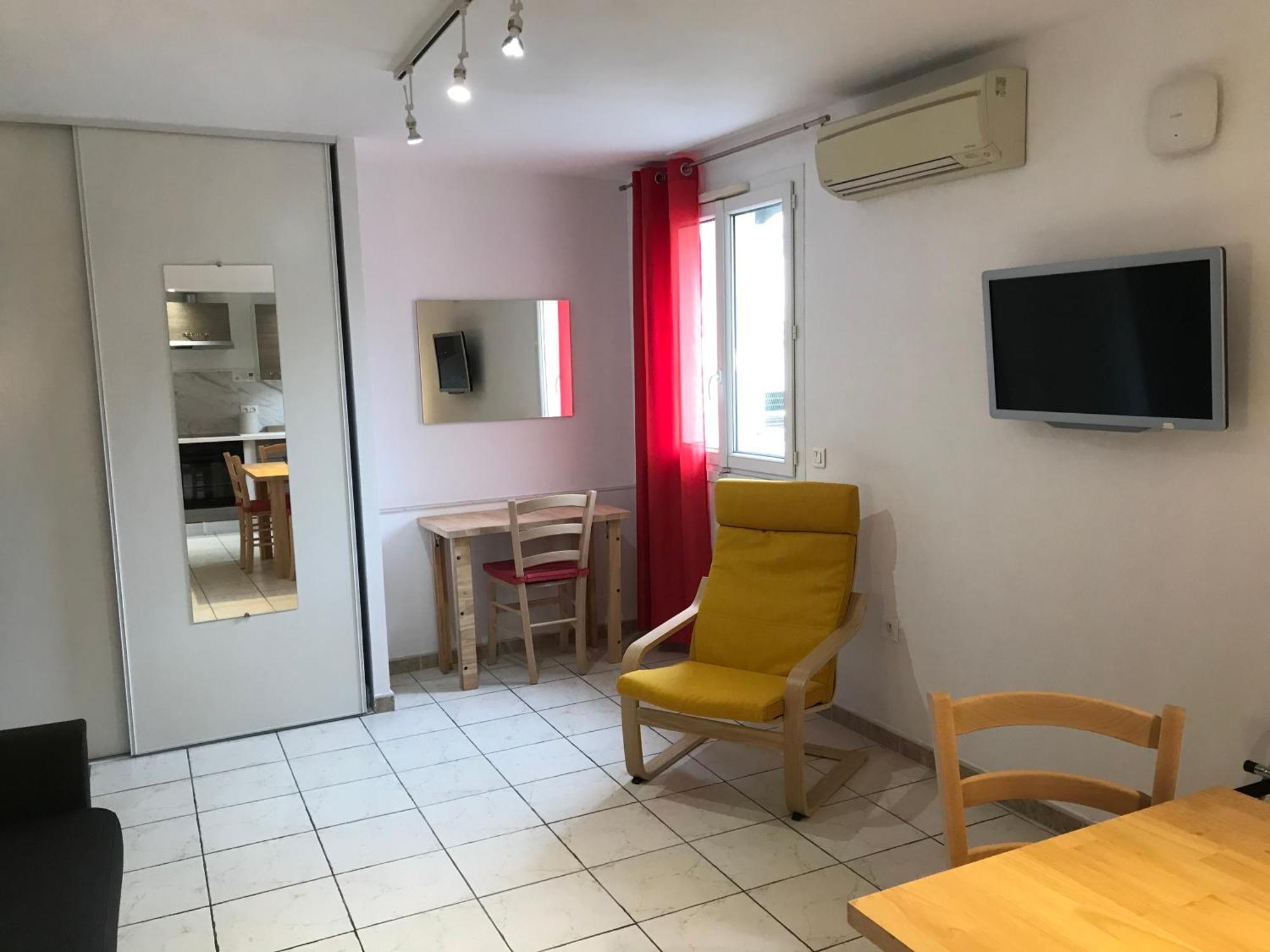 Privilege Hotel & Apparts Eurociel Centre Comedie Montpellier Buitenkant foto